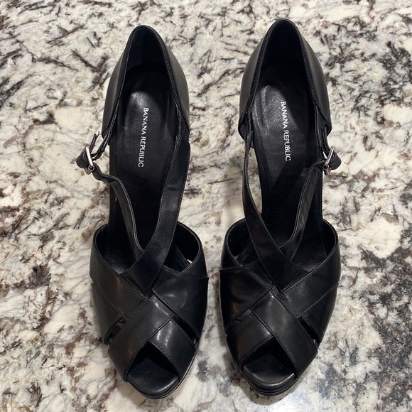 Banana Republic black heels - Picture 2 of 8